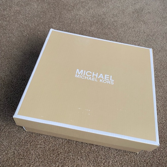 MICHAEL MICHAEL KORS SOCK SNEAKERS LOGO Kids - Picture 14 of 14